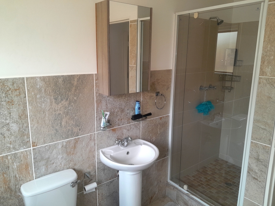 To Let 2 Bedroom Property for Rent in Strelitzia Park Eastern Cape